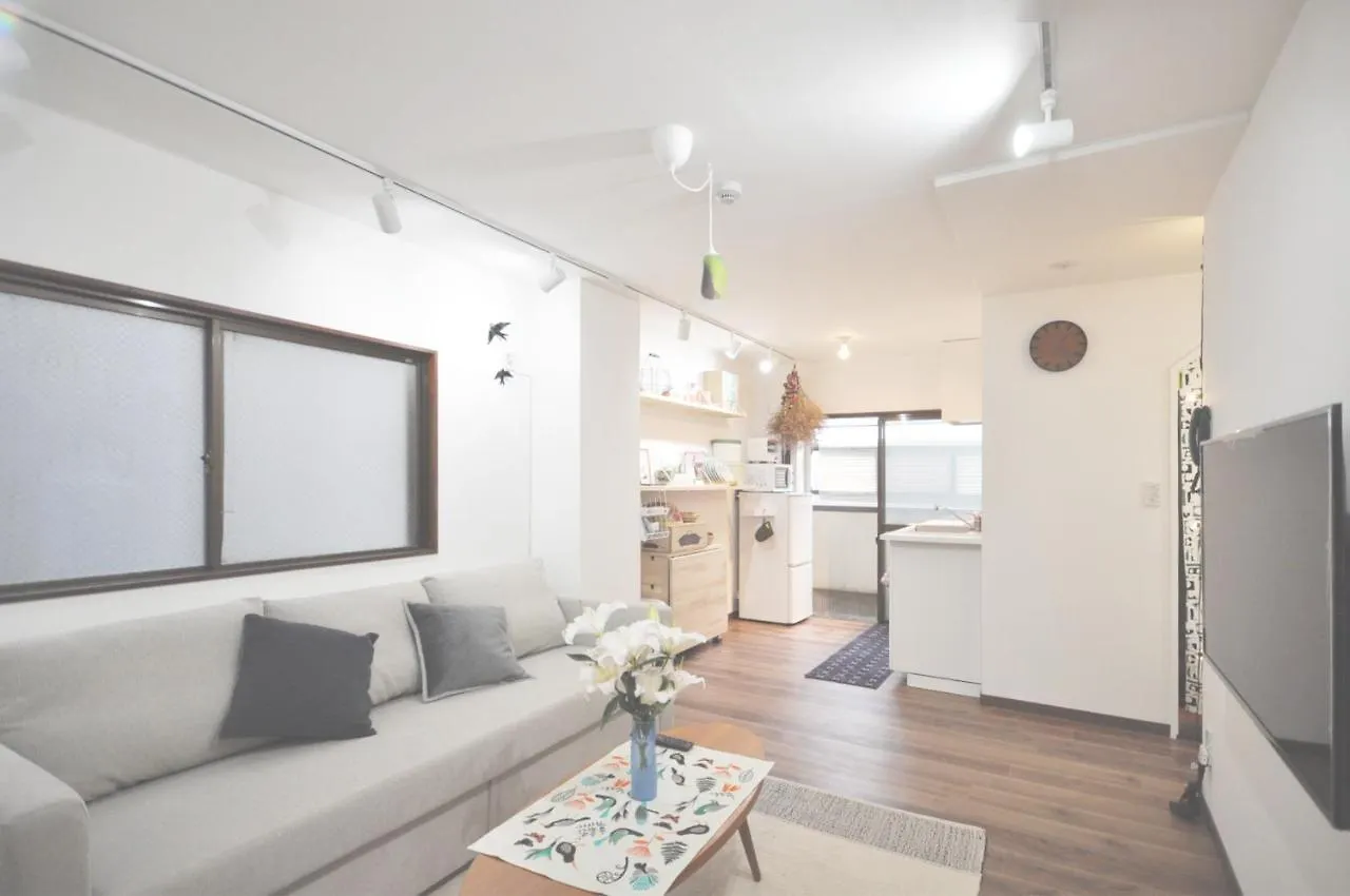 Apartment Gallery House Tokyo Japan