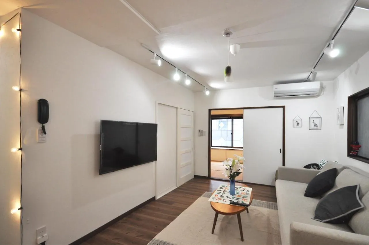 Apartment Gallery House Tokyo Japan
